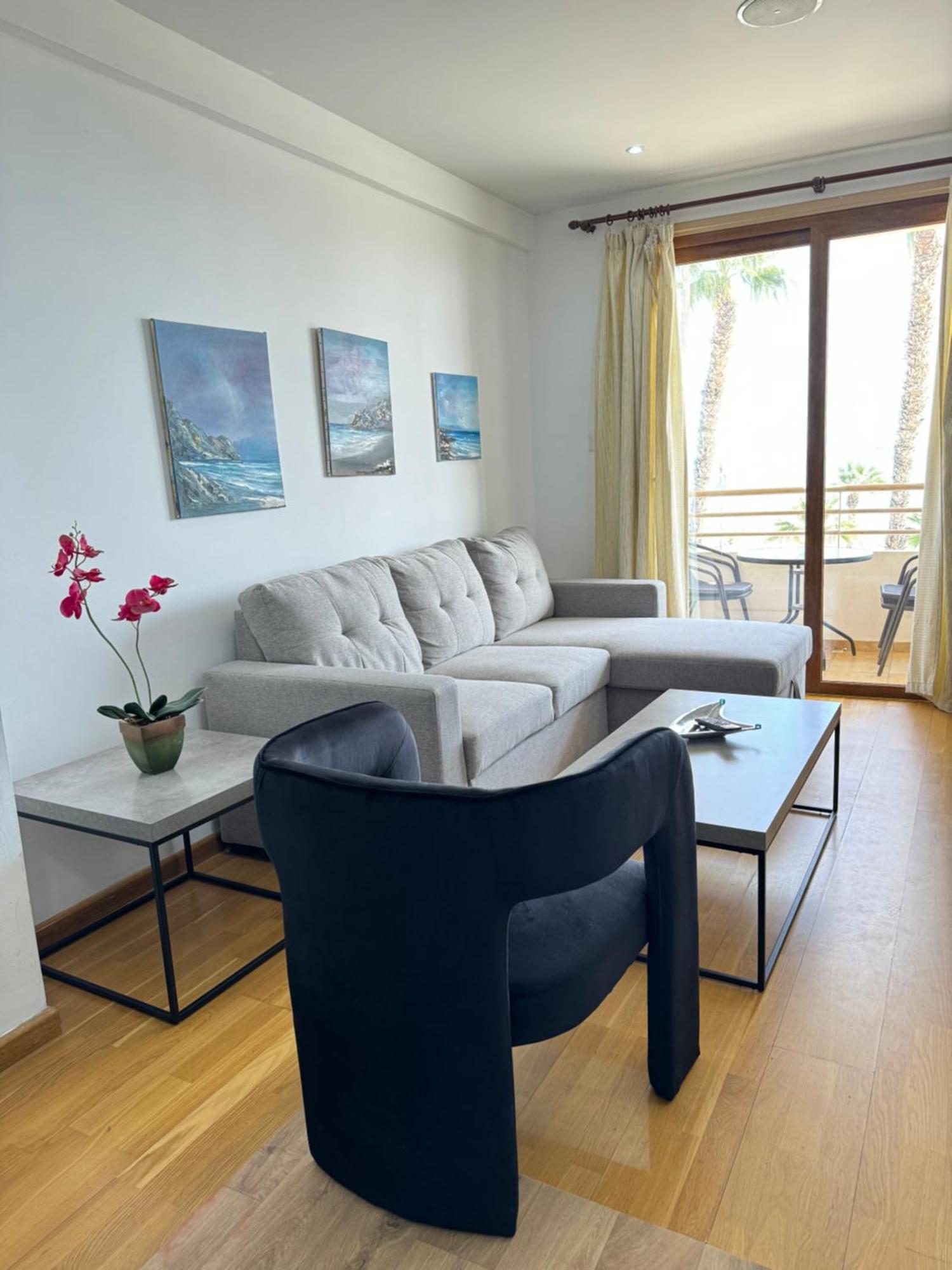 Ithaki Phinikoudes Apartment No. 102 ลาร์นาคา ภายนอก รูปภาพ