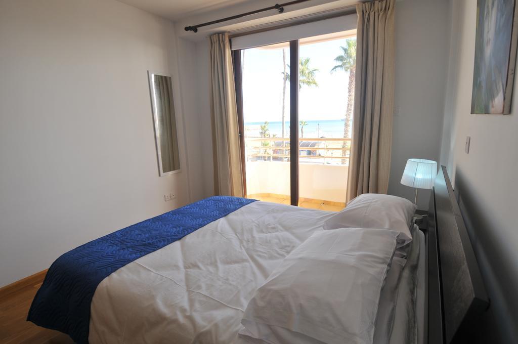 Ithaki Phinikoudes Apartment No. 102 ลาร์นาคา ห้อง รูปภาพ